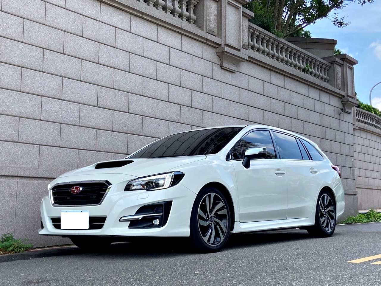 實車實價 FB搜尋【誠信小邱 專業中古車經理人】全額貸款低利率  第1張相片