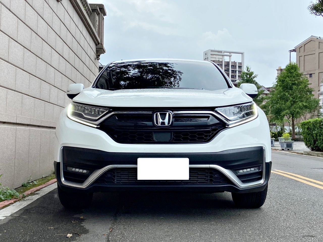 實車實價 FB搜尋【誠信小邱 專業中古車經理人】全額貸款低利率  第4張相片