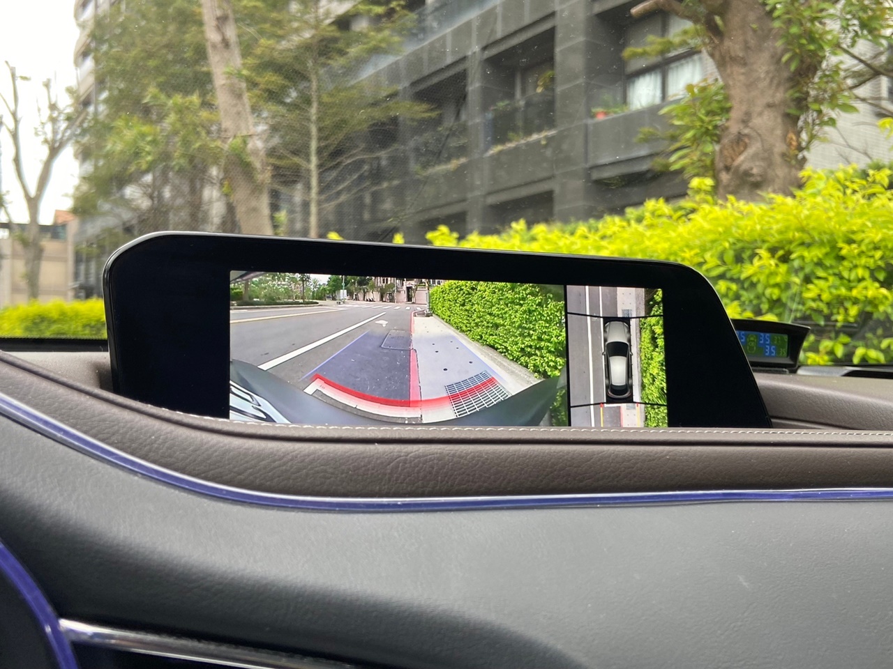 實車實價 FB搜尋【誠信小邱 專業中古車經理人】全額貸款低利率  第13張相片