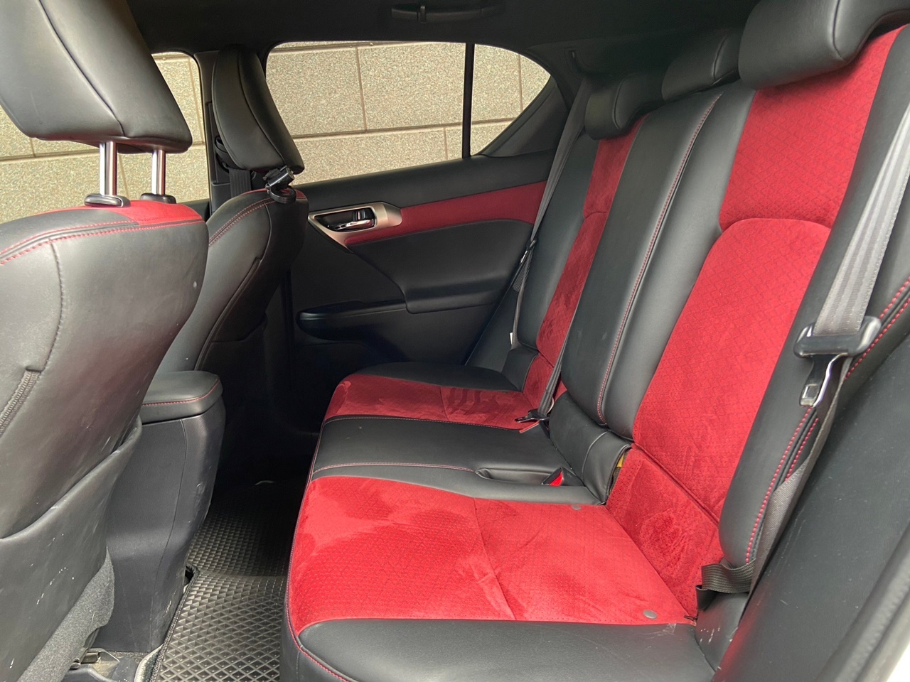 實車實價 FB搜尋【誠信小邱 專業中古車經理人】全額貸款低利率  第12張相片