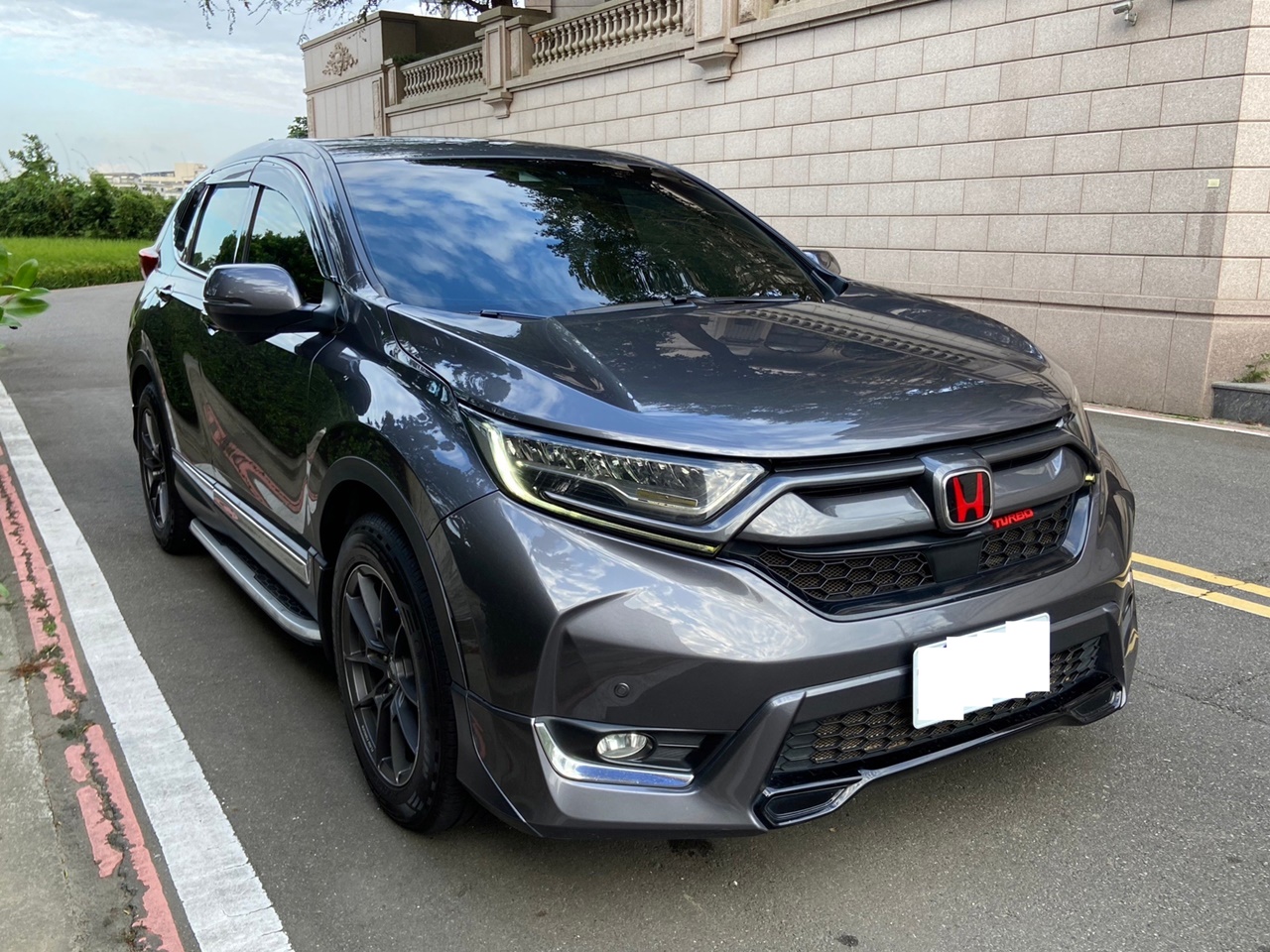FB搜尋【誠信小邱專業中古車經理人】全額貸 零頭款 職軍/原住民朋友貸款優惠  第2張相片