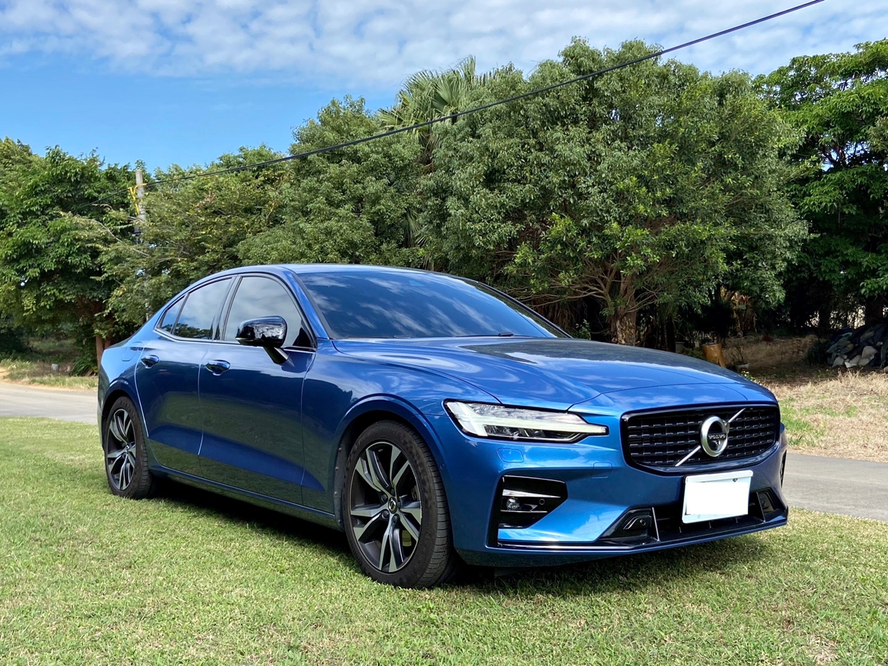 FB搜尋【誠信小邱專業中古車經理人】全額貸 免頭款 低利率 / 職軍貸優惠  第10張相片