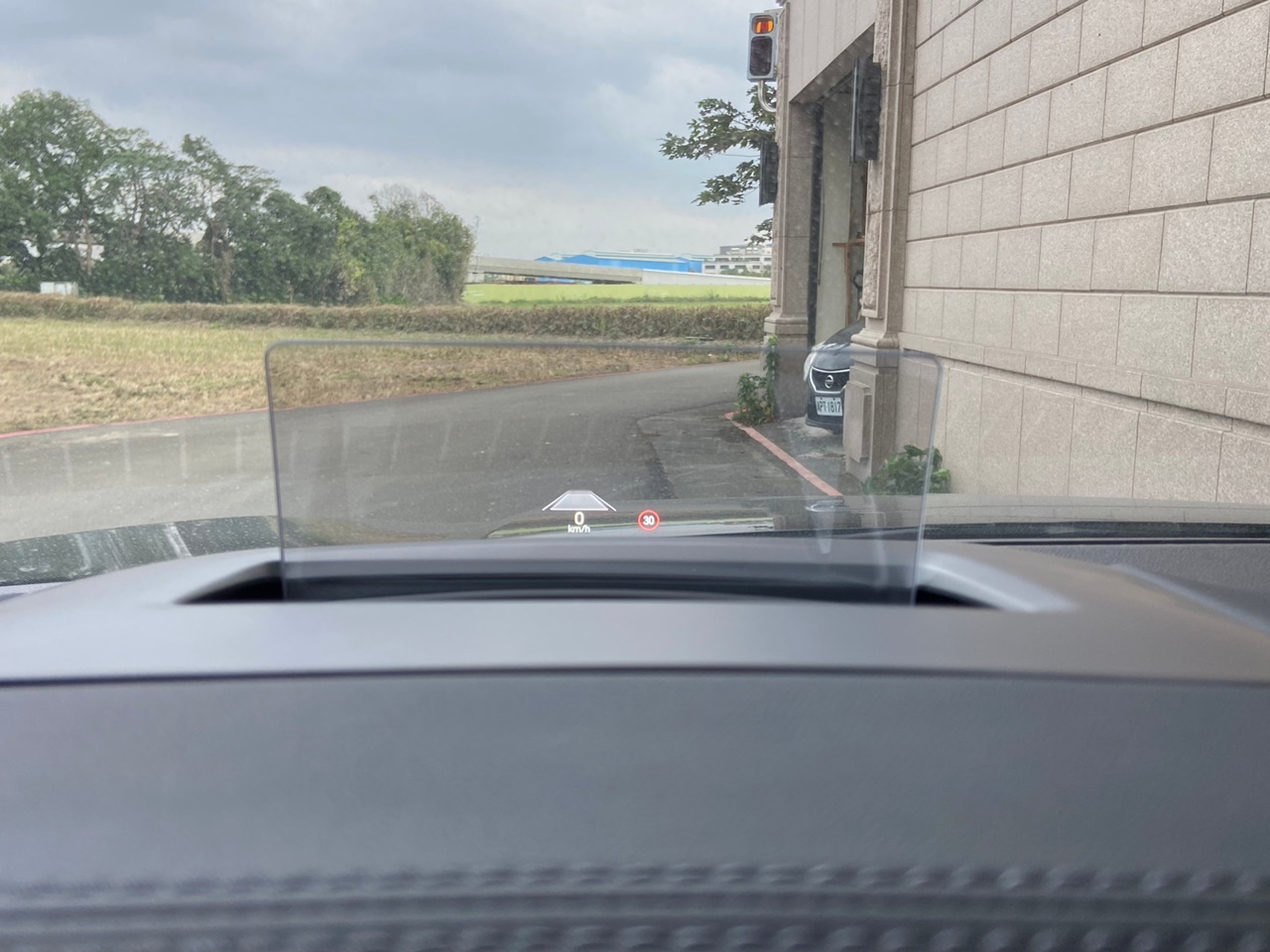FB搜尋【誠信小邱專業中古車經理人】全額貸 免頭款 低利率 / 職軍貸優惠  第9張相片