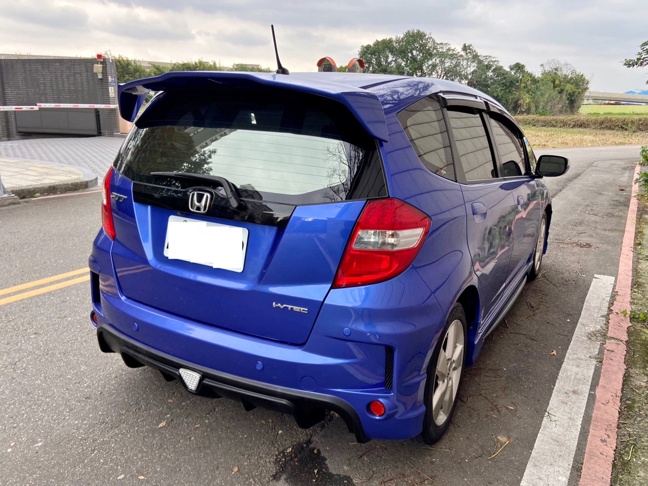 FB搜尋【誠信小邱專業中古車經理人】全額貸 免頭款 低利率 / 職軍貸優惠  第4張相片