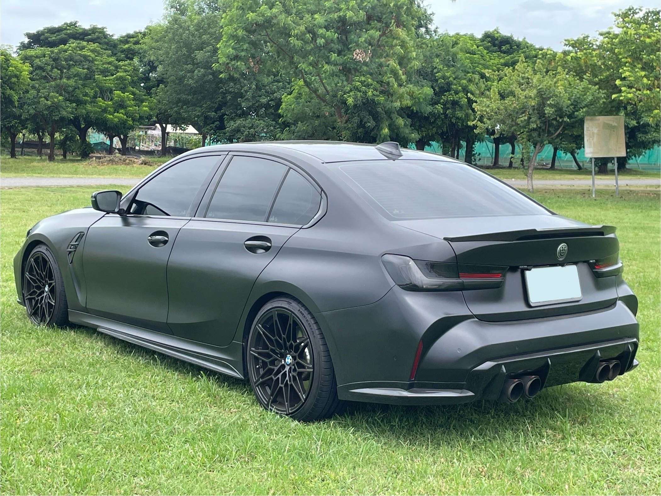 2019年 BMW 330i 2.0   第4張相片