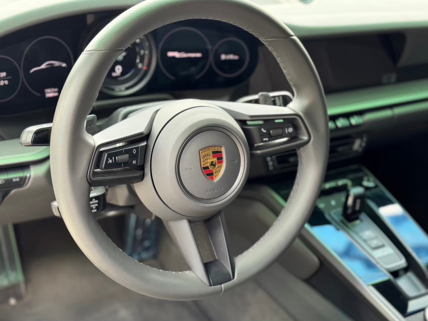 【保時捷911 carrera 2021/22領牌 里程9千多 使用狀況極新❤️】  第12張相片