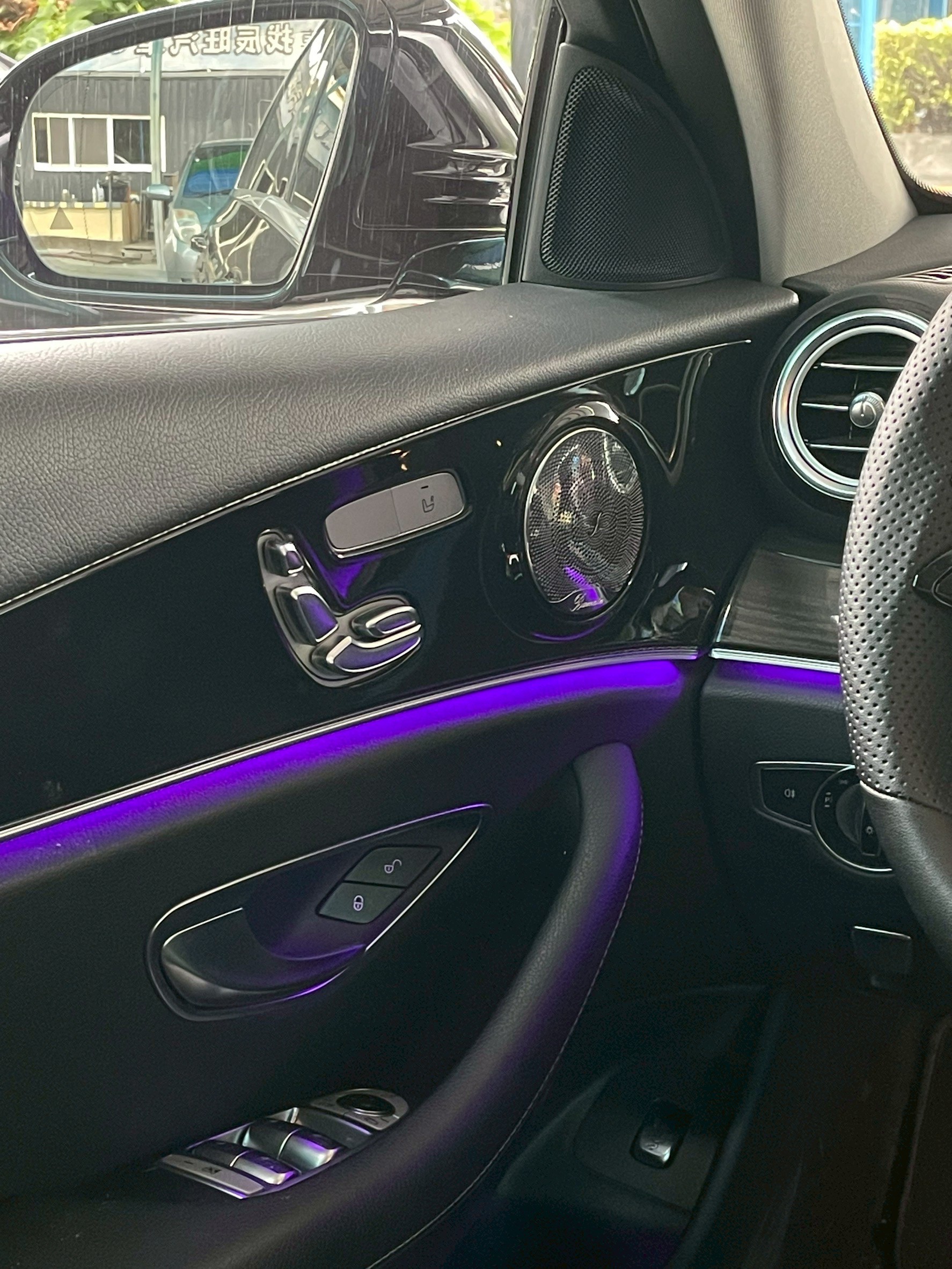 【 2016年 | M-Benz E200d | 柴油 】  第8張相片