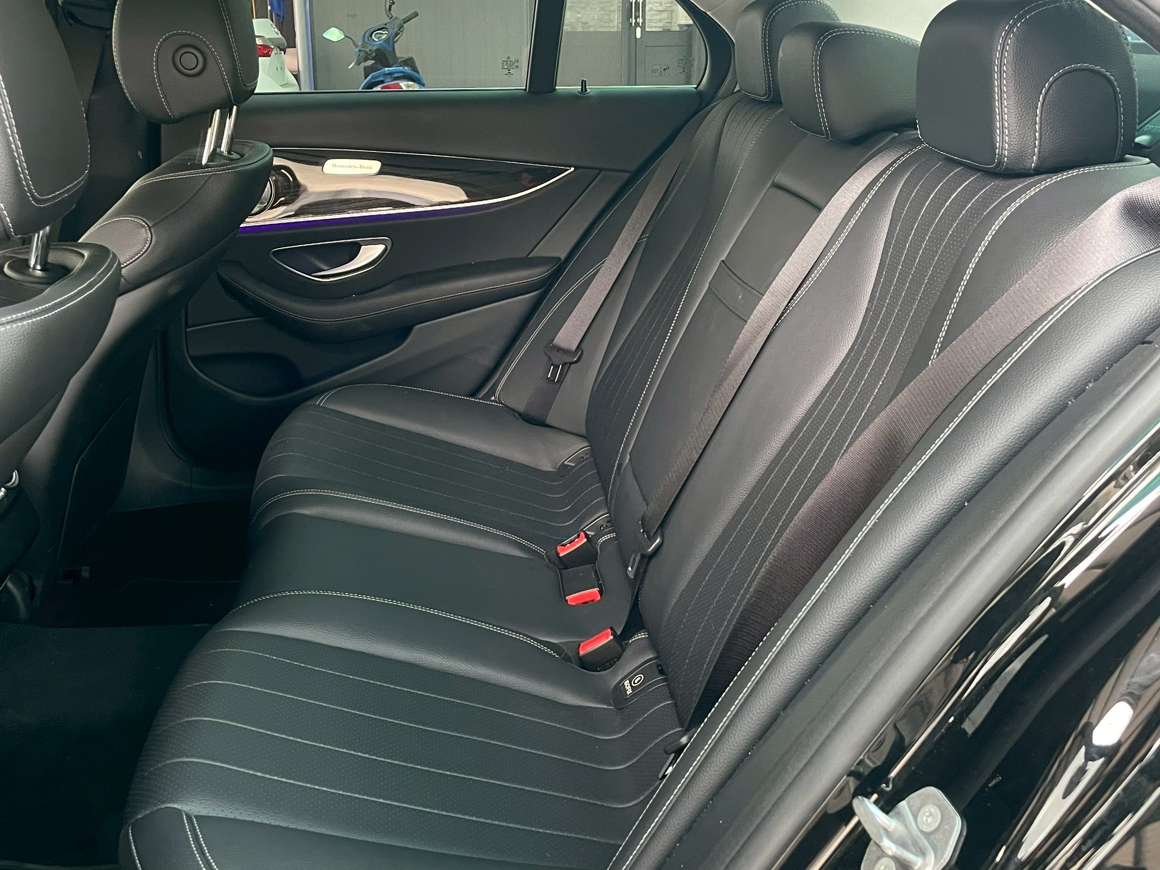 【 2016年 | M-Benz E200d | 柴油 】  第11張相片