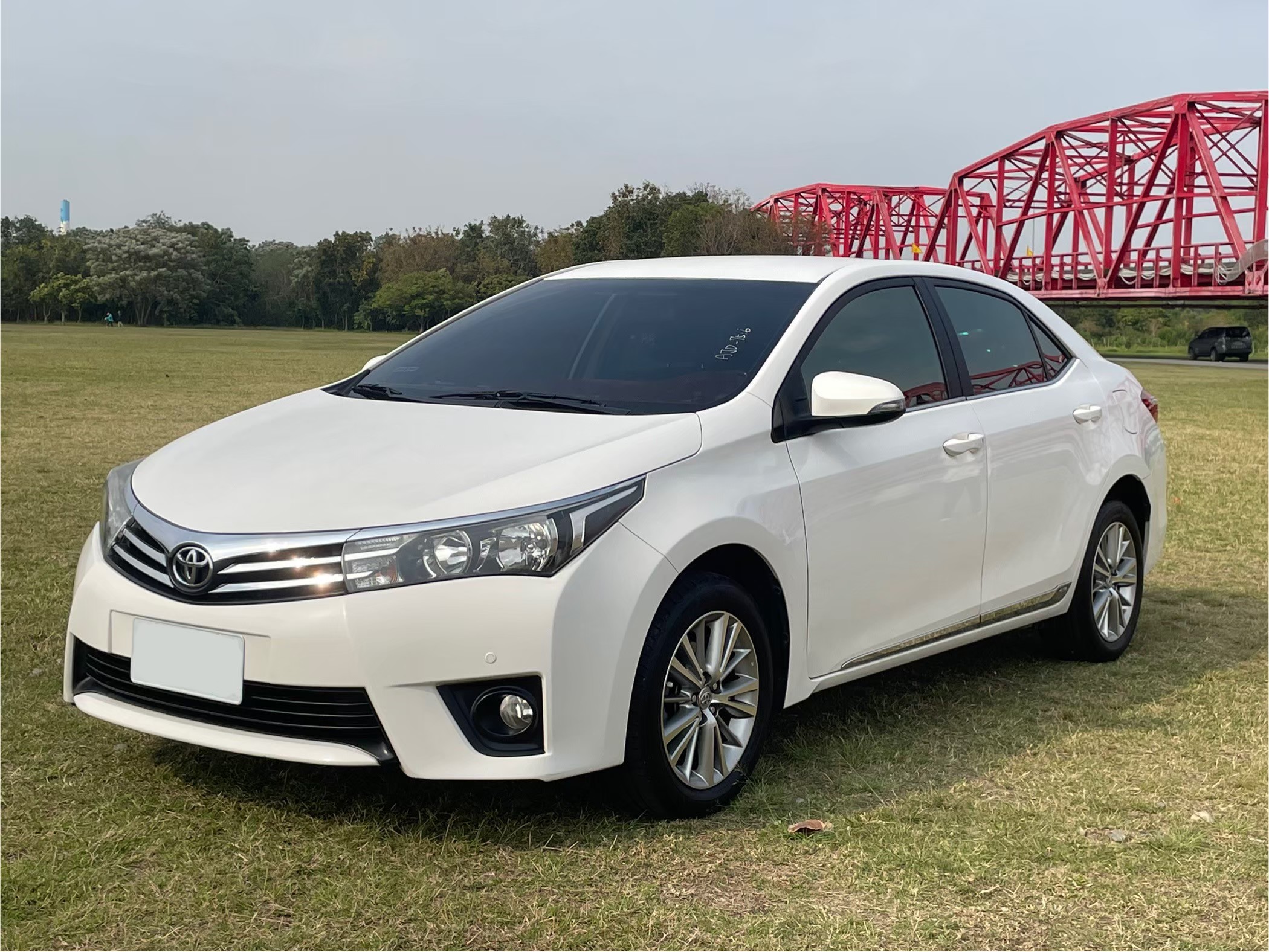 【 2014年 | Toyota Altis | 白色 】  第9張相片