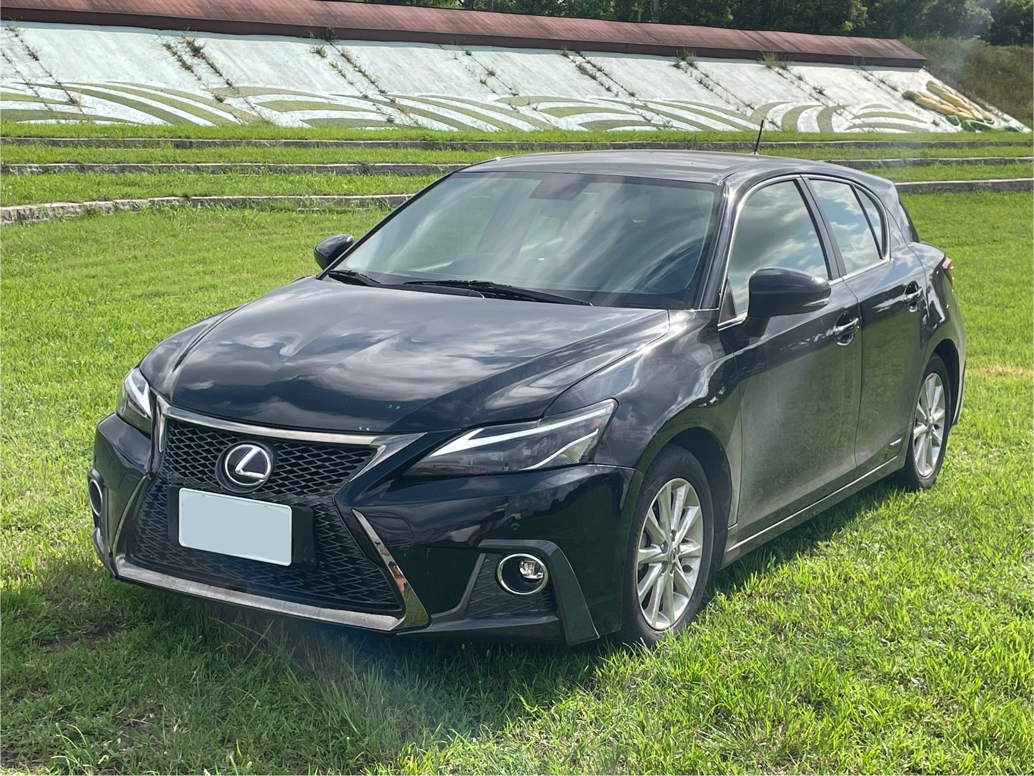 2013年 Lexus CT200h 1.8  第1張相片