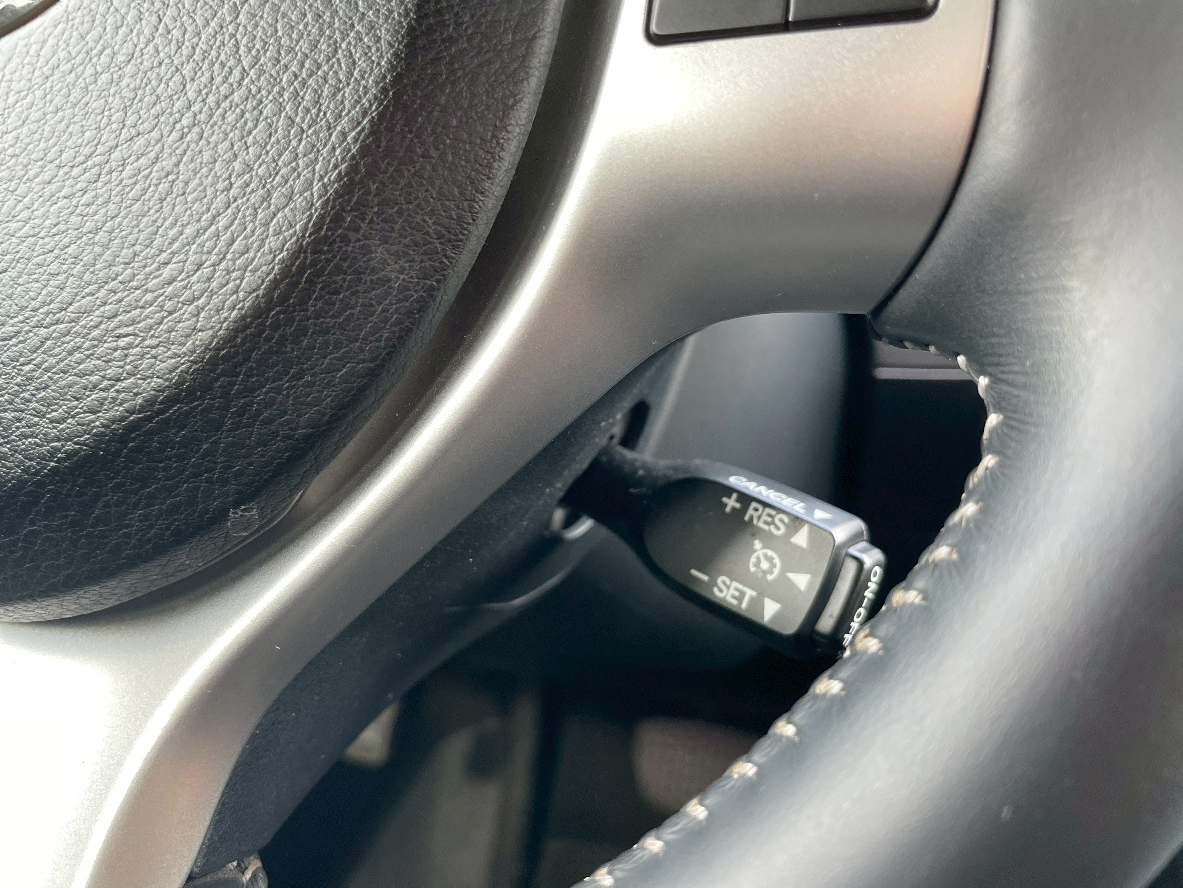 2013年 Lexus CT200h 1.8  第8張相片