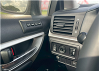 2013年 Lexus CT200h 1.8  第12張縮圖