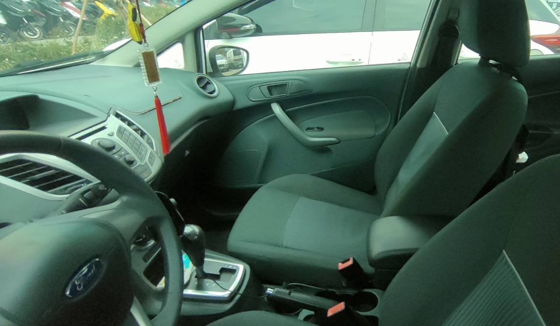 2011款 FORD FIESTA  第4張相片