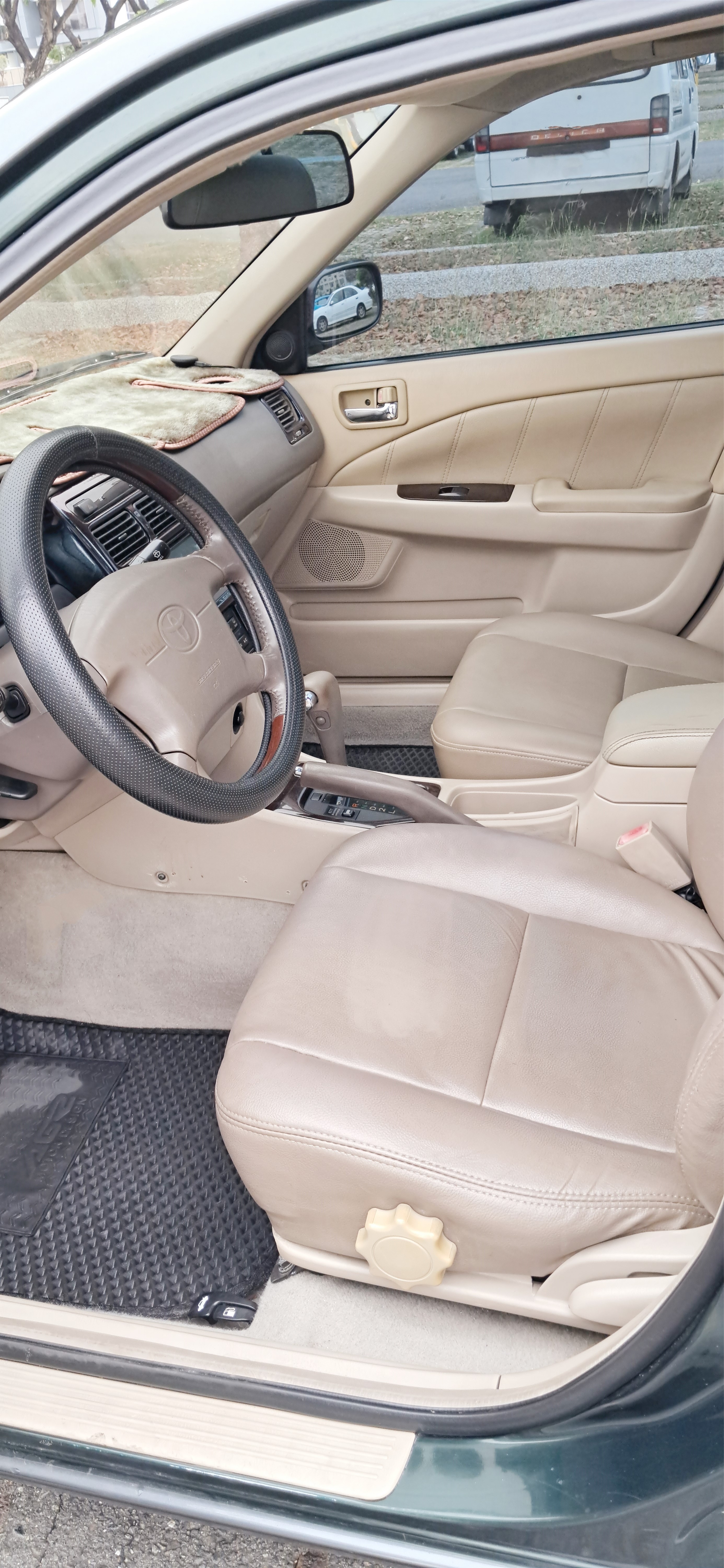 1999年 豐田 Toyota premio 2.0 自售 車況佳 無事故 無待修 無調錶 好開  第5張相片
