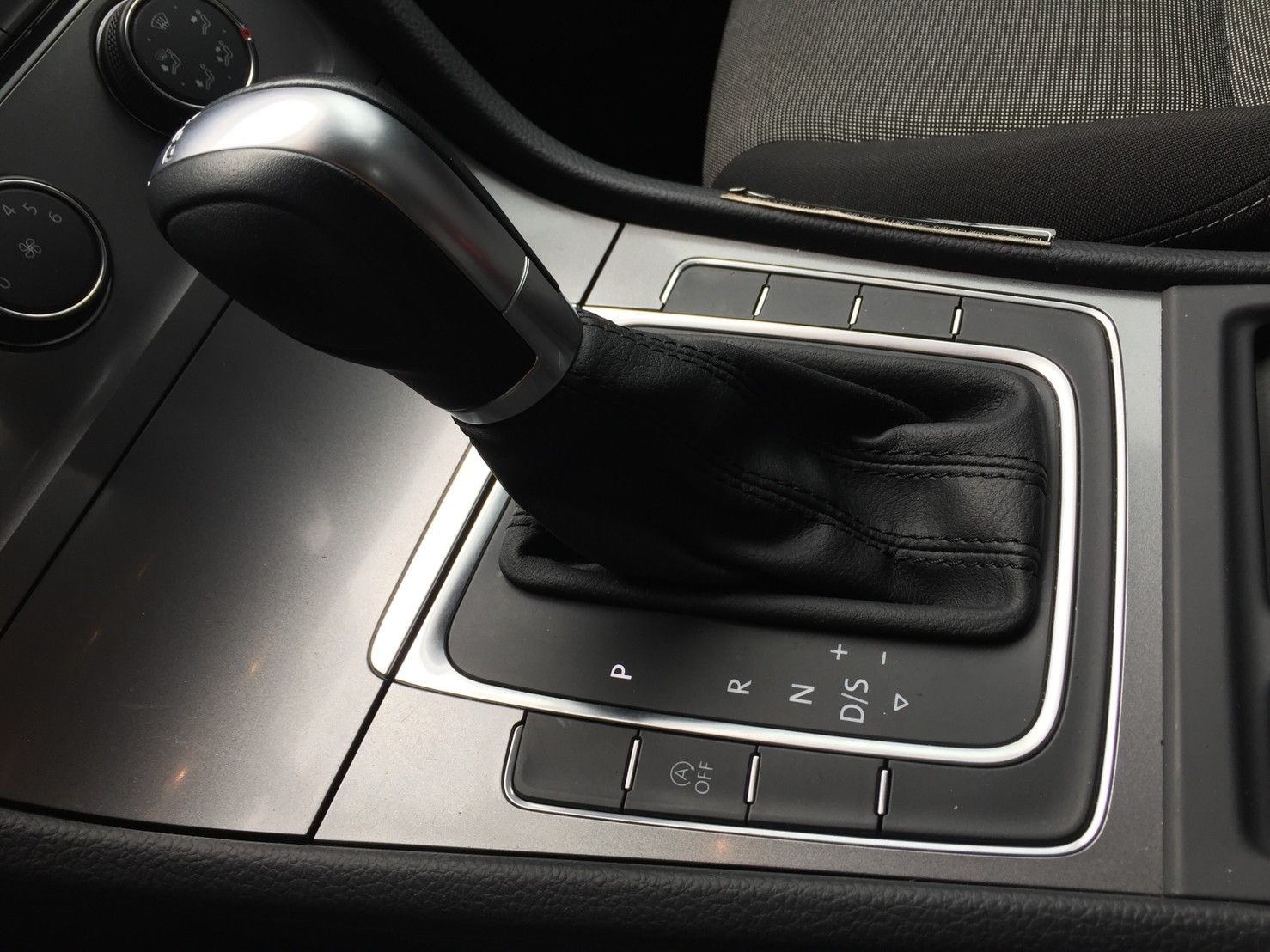車況保證 , 可貸款 買車找杰森幫您節省時間及荷包 0972-040-808 杰森  第9張相片