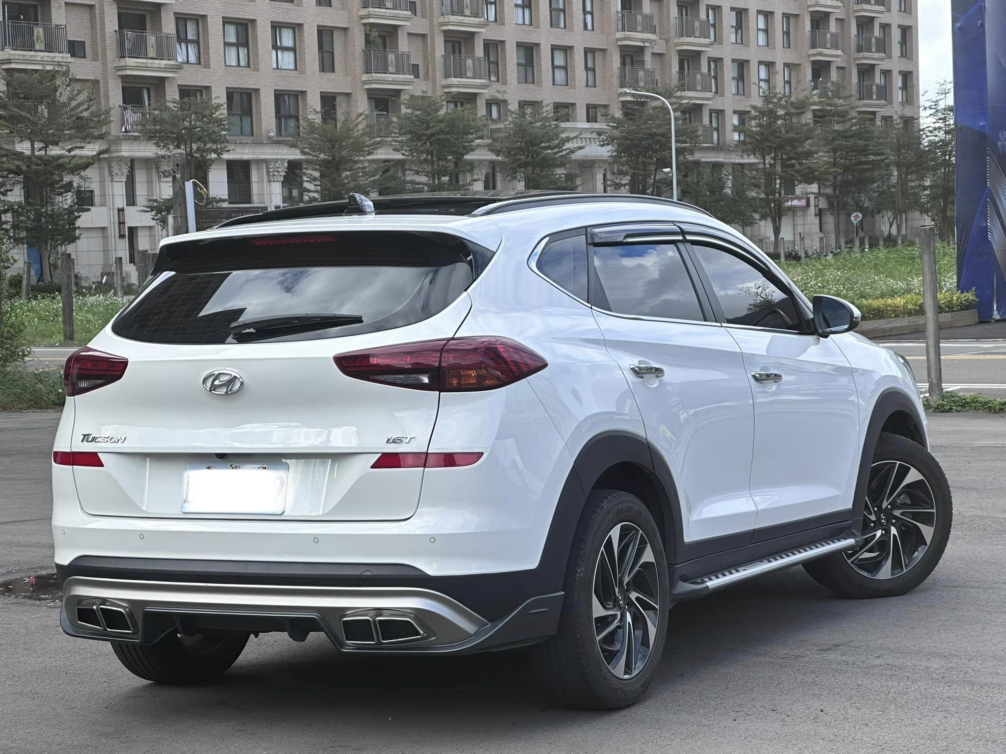 車況保證 , 可貸款 買車找杰森幫您節省時間及荷包 0972-040-808 杰森  第2張相片