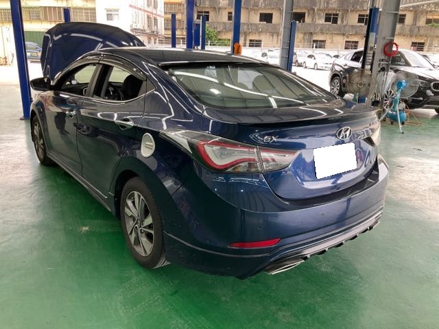 2015 現代 ELANTRA 藍色 1.8L 7.9萬公里 NT$130,000  第9張相片