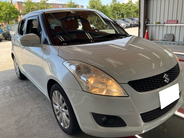 2012 SUZUKI SWIFT 1.4L 6.4萬公里 摸門解鎖 NT$120,000 LINE:PT0974  第1張相片