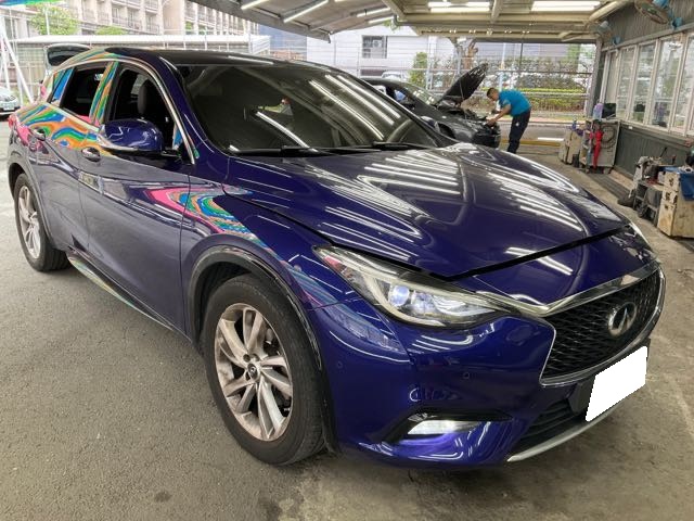 2016 INFINITI Q30 1.6L 6.9萬公里 風尚版 ACC 天窗 NT$390,000  第1張相片