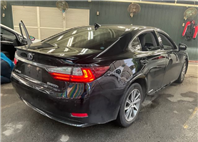 2015 Lexus es300h 豪華版 2.5l 油電 13.5萬公里 大電池健康 NT$420,000 有第三方認證，無待修、無泡水、無事故、三大保固  LINE:PT0974  #汽車#中古車#新車#原廠#代理商#貿易商#新古車  第2張縮圖
