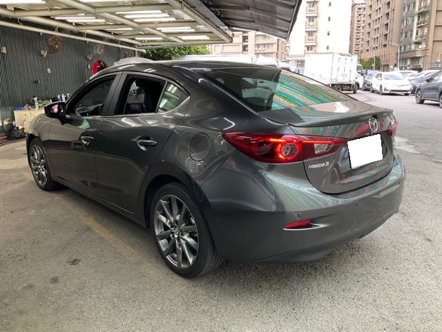 2017 Mazda mazda3 4門 2.0l 旗艦型 6.2萬公里 NT$250,000 有第三方認證，無待修、無泡水、無事故、三大保固  LINE:PT0974  #汽車#中古車#新車#原廠#代理商#貿易商#新古車#買車#賣車#五股  第9張相片