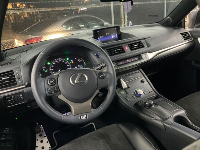 2015 LEXUS CT200H 1.8L 2.9萬公里 F-SPORT 電池健康 NT$450,000 有第三方認證，無待修、無泡水、無事故、三大保固  LINE:PT0974  #汽車#中古車#新車#原廠#代理商#貿易商#新古車#買車  第2張相片