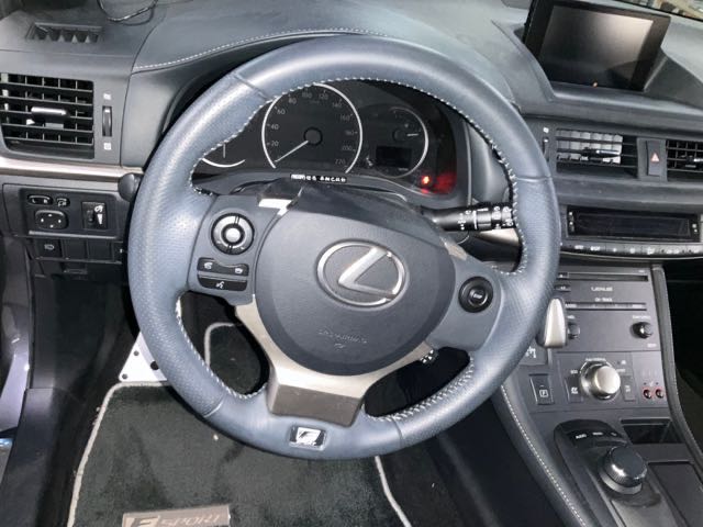 2015 LEXUS CT200H 1.8L 2.9萬公里 F-SPORT 電池健康 NT$450,000 有第三方認證，無待修、無泡水、無事故、三大保固  LINE:PT0974  #汽車#中古車#新車#原廠#代理商#貿易商#新古車#買車  第6張相片