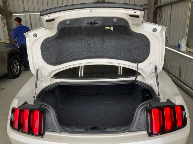 2016 Ford mustang 2.3l 5萬公里 NT$700,000 有第三方認證，無待修、無泡水、無事故、三大保固  LINE:PT0974  #汽車#中古車#新車#原廠#代理商#貿易商#新古車#買車#賣車#五股#新北市#台北市  第6張相片