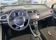 2017 SUZUKI SX4 GLX 1.4L 8.3萬公里 NT$160,000 有第三方認證，無待修、無泡水、無事故、三大保固  LINE:PT0974  #汽車#中古車#新車#原廠#代理商#貿易商#新古車#買車#賣車#五股#新北市  第8張縮圖