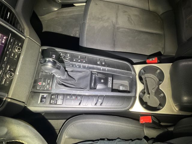 2014 PORSCHE MACAN 2.0L 7.5萬公里 總代理 無天窗 NT$750,000  第4張相片