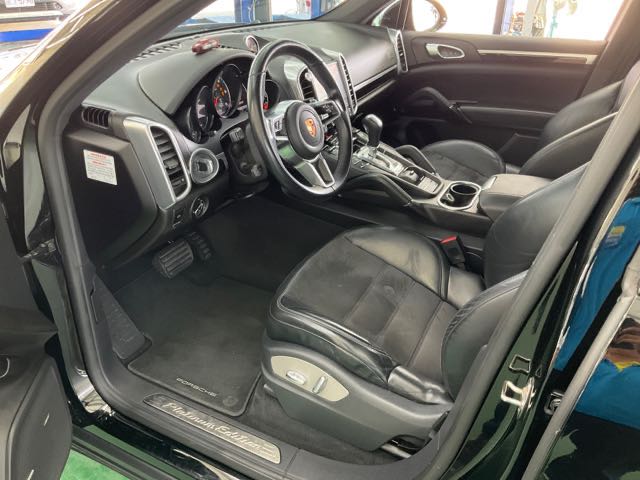 2016 Porsche cayenne 3.0l 柴油 10.7萬公里 總代理 NT$970,000  有第三方認證，無待修、無泡水、無事故、三大保固  LINE:PT0974  #汽車#中古車#新車#原廠#代理商#貿易商#新古車#買車  第3張相片