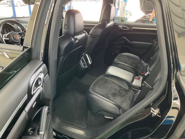 2016 Porsche cayenne 3.0l 柴油 10.7萬公里 總代理 NT$970,000  有第三方認證，無待修、無泡水、無事故、三大保固  LINE:PT0974  #汽車#中古車#新車#原廠#代理商#貿易商#新古車#買車  第4張相片
