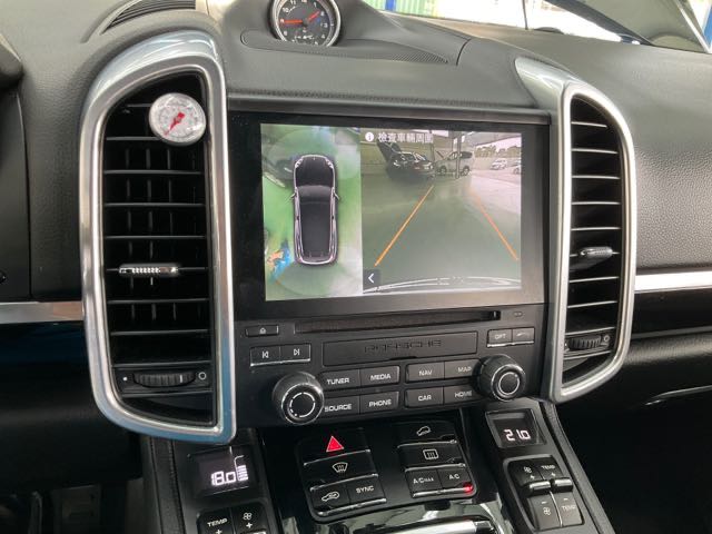 2016 Porsche cayenne 3.0l 柴油 10.7萬公里 總代理 NT$970,000  有第三方認證，無待修、無泡水、無事故、三大保固  LINE:PT0974  #汽車#中古車#新車#原廠#代理商#貿易商#新古車#買車  第6張相片