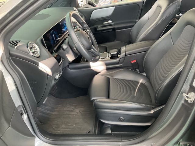2019 BENZ B180 深灰 1.3L 4萬公里 NT$750,000 有第三方認證，無待修、無泡水、無事故、三大保固  LINE:PT0974  #汽車#中古車#新車#原廠#代理商#貿易商#新古車#買車#賣車#五股#新北市#台北市  第3張相片
