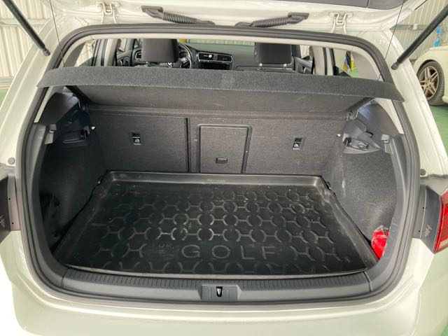 2019 福斯 GOLF 280TSI 1.4L 6.3萬公里 NT$400,000 有第三方認證，無待修、無泡水、無事故、三大保固  LINE:PT0974  #汽車#中古車#新車#原廠#代理商#貿易商#新古車#買車#賣車#五股#新北市  第5張相片