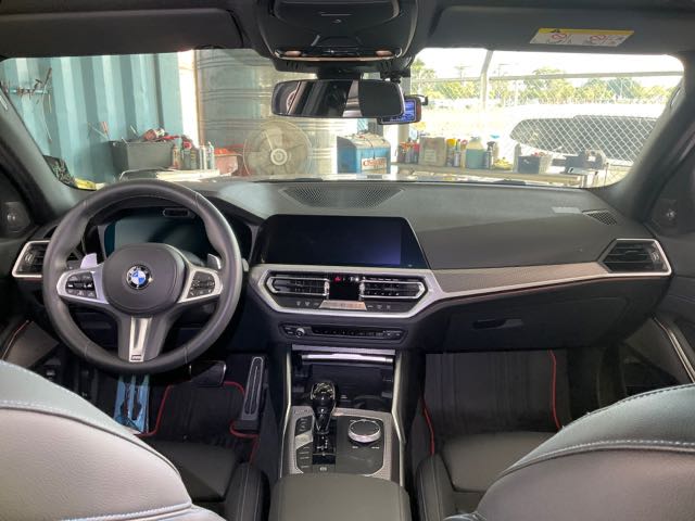 2019 BMW 320i 2.0l 1.2萬公里 NT$1,080,000 有第三方認證，無待修、無泡水、無事故、三大保固  LINE:PT0974  #汽車#中古車#新車#原廠#代理商#貿易商#新古車#買車#賣車#五股#新北市#台北市  第3張相片