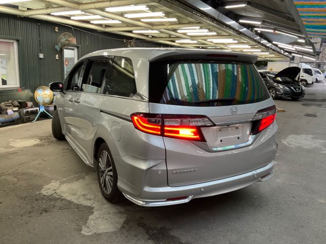 2018 HONDA ODYSSEY 2.4L APEX七人座 14.8萬公里 ACC NT$640,000 有第三方認證，無待修、無泡水、無事故、三大保固  LINE:PT0974  #汽車#中古車#新車#原廠#代理商#貿易商#新古車  第9張相片