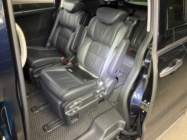 2015 HONDA ODYSSEY 深藍 2.4L APEX 七人座 13.6萬公里 NT$590,000 有第三方認證，無待修、無泡水、無事故、三大保固  LINE:PT0974  #汽車#中古車#新車#原廠#代理商#貿易商#新古車  第6張相片