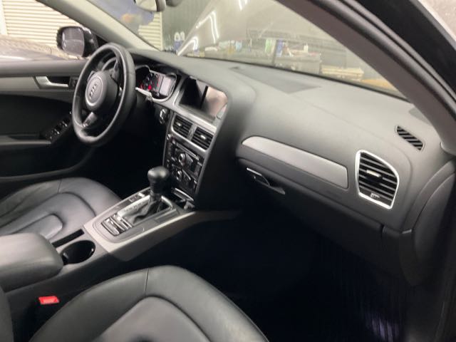 2015 AUDI A4 25TFSI 1.8L 旅行車 13.5萬公里 NT$250,000 有第三方認證，無待修、無泡水、無事故、三大保固  LINE:PT0974  #汽車#中古車#新車#原廠#代理商#貿易商#新古車#買車#賣車#五股  第7張相片