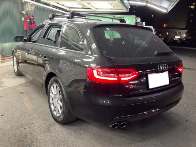 2015 AUDI A4 25TFSI 1.8L 旅行車 13.5萬公里 NT$250,000 有第三方認證，無待修、無泡水、無事故、三大保固  LINE:PT0974  #汽車#中古車#新車#原廠#代理商#貿易商#新古車#買車#賣車#五股  第9張相片