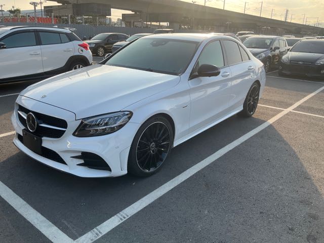 2021 BENZ C300 2.0L 4.6萬公里 夜色套件 ACC NT$1,140,000 有第三方認證，無待修、無泡水、無事故、三大保固  LINE:PT0974  #汽車#中古車#新車#原廠#代理商#貿易商#新古車#買車#賣車  第1張相片