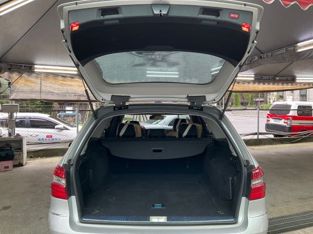 2012 BENZ E220 柴油 2.2L 旅行式5門 12.9萬公里 NT$320,000 有第三方認證，無待修、無泡水、無事故、三大保固  LINE:PT0974  #汽車#中古車#新車#原廠#代理商#貿易商#新古車#買車#賣車#五股  第7張相片