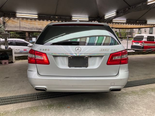 2012 BENZ E220 柴油 2.2L 旅行式5門 12.9萬公里 NT$320,000 有第三方認證，無待修、無泡水、無事故、三大保固  LINE:PT0974  #汽車#中古車#新車#原廠#代理商#貿易商#新古車#買車#賣車#五股  第8張相片