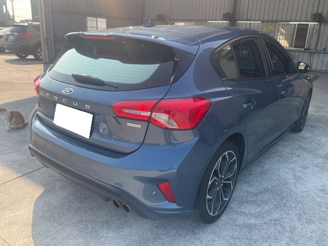 2019 FORD FOCUS 5門 藍 ST-LINE 1.5L 12.9萬公里 NT$350,000 有第三方認證，無待修、無泡水、無事故、三大保固  LINE:PT0974  #汽車#中古車#新車#原廠#代理商#貿易商#新古車#買車  第9張相片