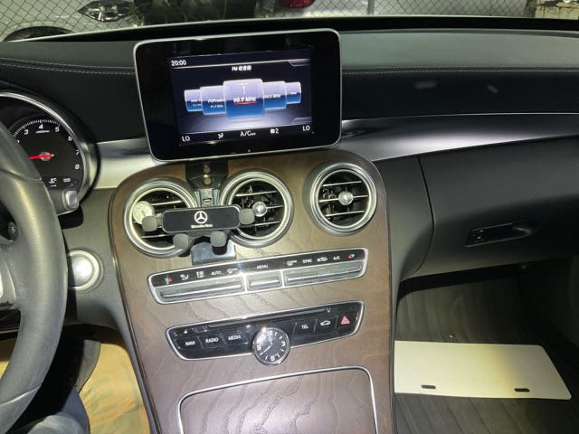 2017 BENZ C200 2.0L 5.9萬公里 NT$700,000 有第三方認證，無待修、無泡水、無事故、三大保固  LINE:PT0974  #汽車#中古車#新車#原廠#代理商#貿易商#新古車#買車#賣車#五股#新北市#台北市  第7張相片