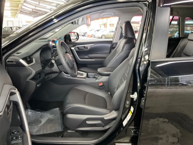 2019 Toyota rav4 豪華版 2.0l 11.9萬公里 有acc NT$440,000 有第三方認證，無待修、無泡水、無事故、三大保固  LINE:PT0974  #汽車#中古車#新車#原廠#代理商#貿易商#新古車#買車#賣車  第2張相片