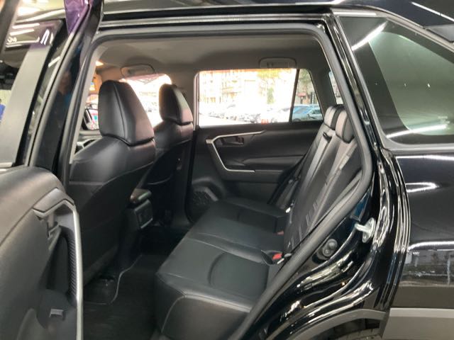 2019 Toyota rav4 豪華版 2.0l 11.9萬公里 有acc NT$440,000 有第三方認證，無待修、無泡水、無事故、三大保固  LINE:PT0974  #汽車#中古車#新車#原廠#代理商#貿易商#新古車#買車#賣車  第3張相片