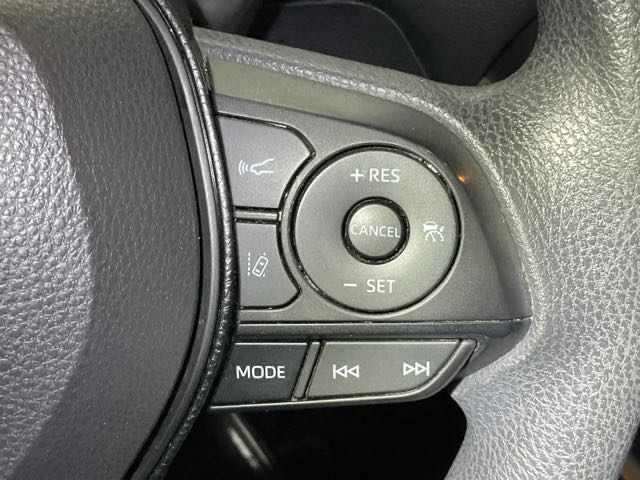 2019 Toyota rav4 豪華版 2.0l 11.9萬公里 有acc NT$440,000 有第三方認證，無待修、無泡水、無事故、三大保固  LINE:PT0974  #汽車#中古車#新車#原廠#代理商#貿易商#新古車#買車#賣車  第5張相片