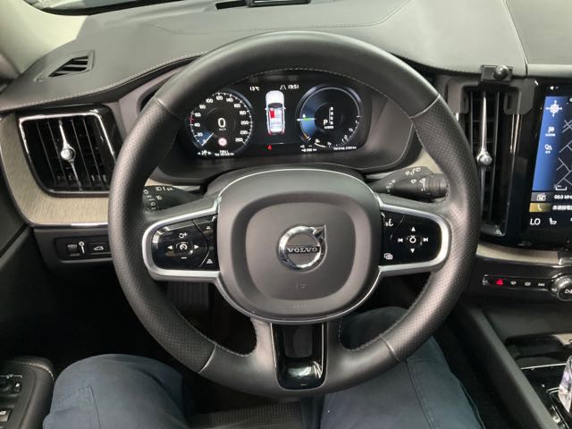 2019 Volvo xc60 t8 2.0 油電 7.3萬公里 NT$970,000 有第三方認證，無待修、無泡水、無事故、三大保固  LINE:PT0974  #汽車#中古車#新車#原廠#代理商#貿易商#新古車#買車#賣車#五股#新北市  第3張相片