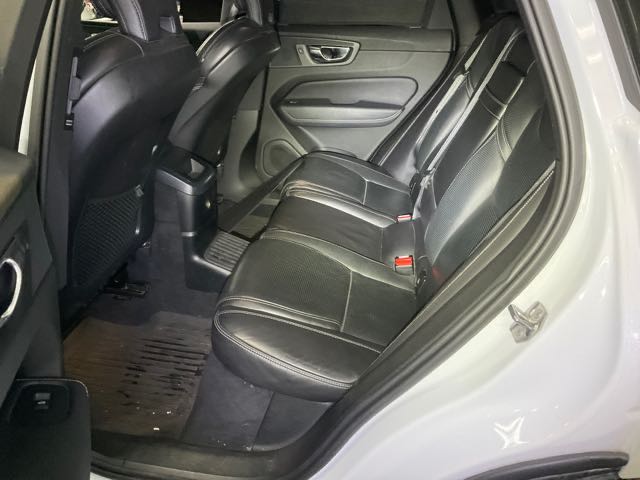 2019 Volvo xc60 t8 2.0 油電 7.3萬公里 NT$970,000 有第三方認證，無待修、無泡水、無事故、三大保固  LINE:PT0974  #汽車#中古車#新車#原廠#代理商#貿易商#新古車#買車#賣車#五股#新北市  第8張相片